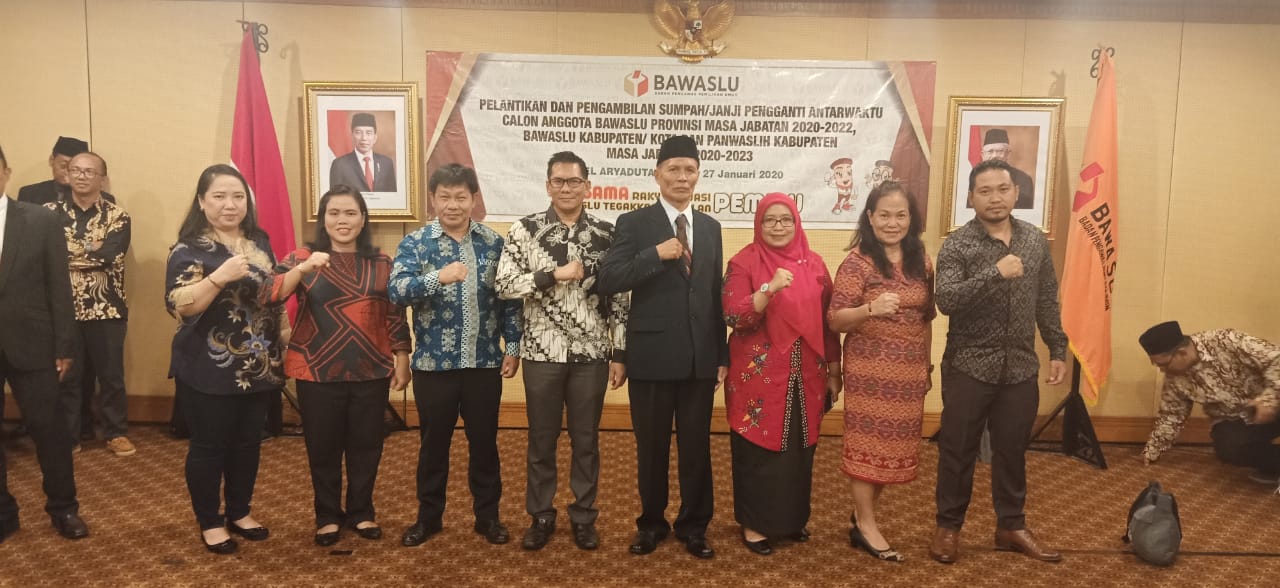 Pelantikan & Pengambilan Sumpah/Janji Pengganti Antar Waktu Calon Anggota Bawaslu Kabupaten Kota