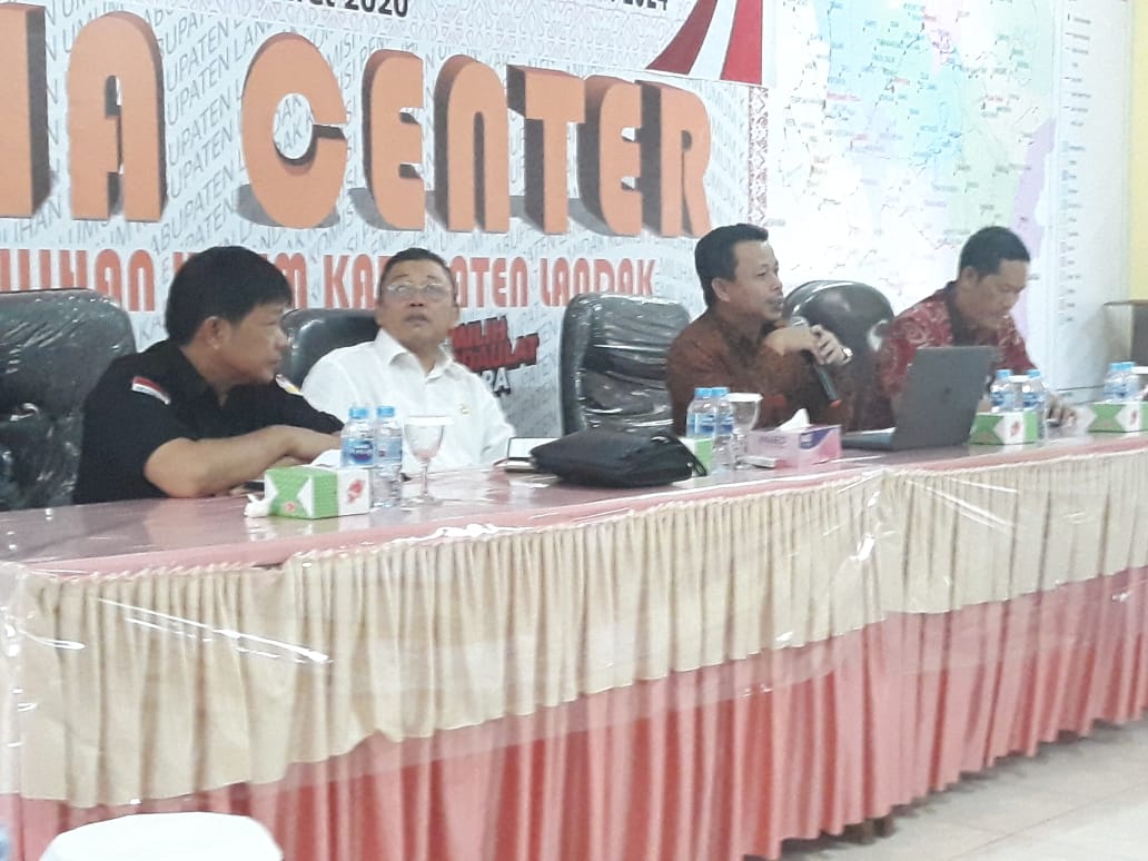 Rapat Dengar Pendapat dengan Anggota Komisi II DPR RI, Drs. Cornelis, M.H