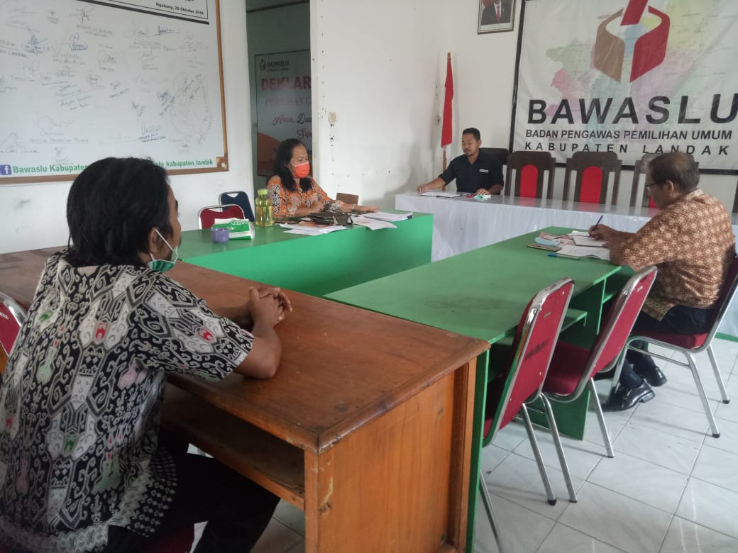 Tim Patroli Cyber Pengawasan Medsos Bawaslu Landak