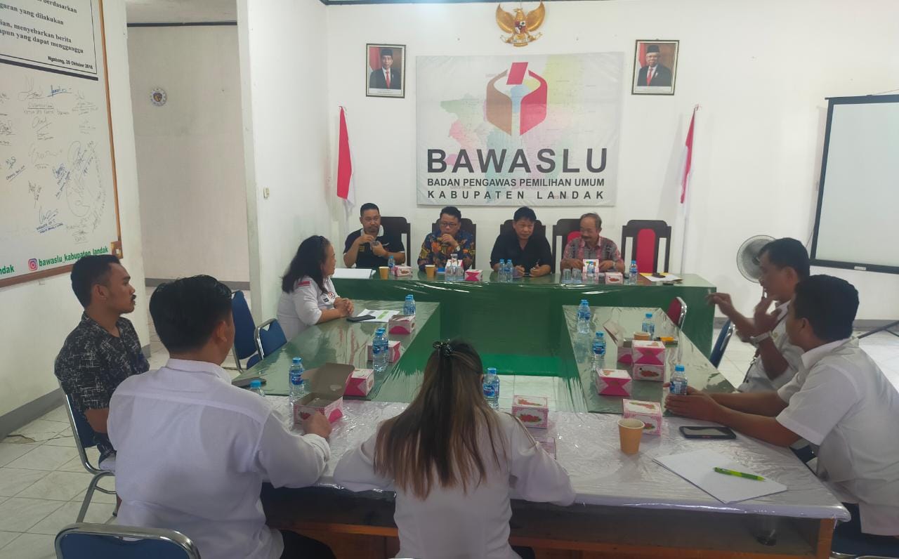 Bawaslu & KPU Landak Petakan Kerawanan Tahapan Pemutakhiran Data Pemilih Pemilu 2024