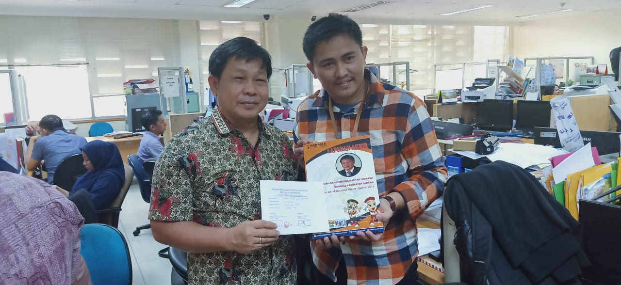 Penyerahan Laporan Hasil Pengawasan Divisi PHL ke Bawaslu RI