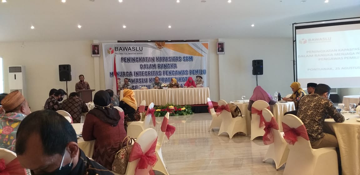 Menjaga Integritas Pengawas Pemilu