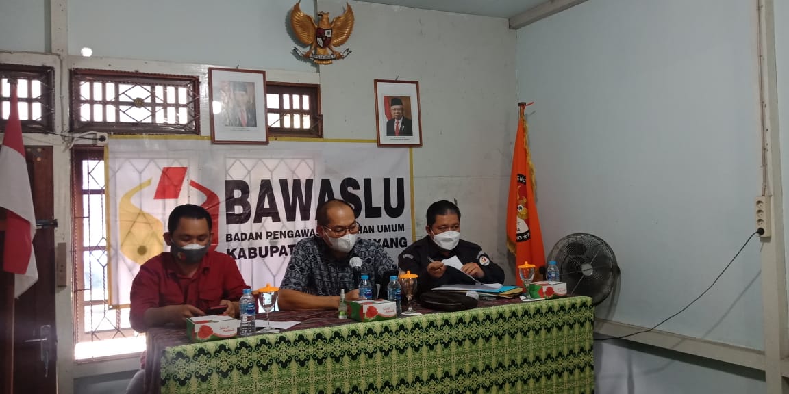 Rapat Evaluasi Koordiv Hukum
