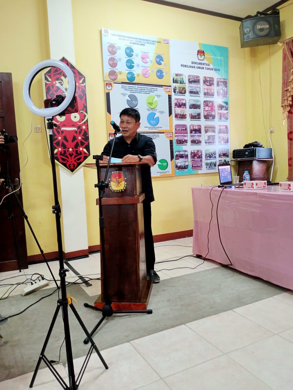 Menghadiri Undangan Deklarasi Zona Integritas KPU Kabupaten Landak