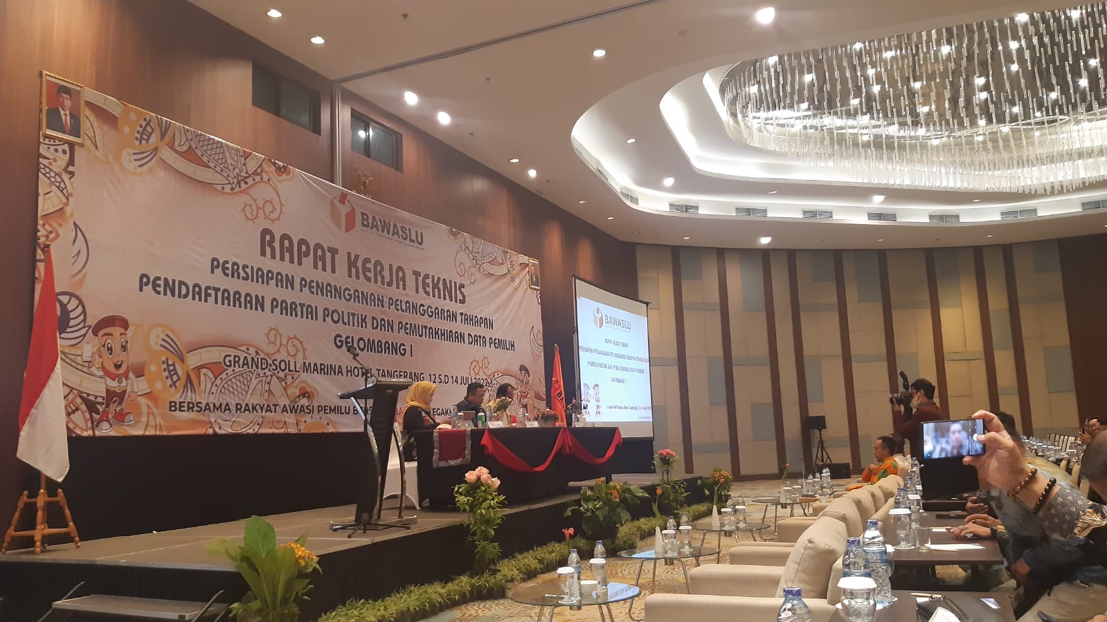 Menghadiri Rakernis Persiapan Penanganan Pelanggaran