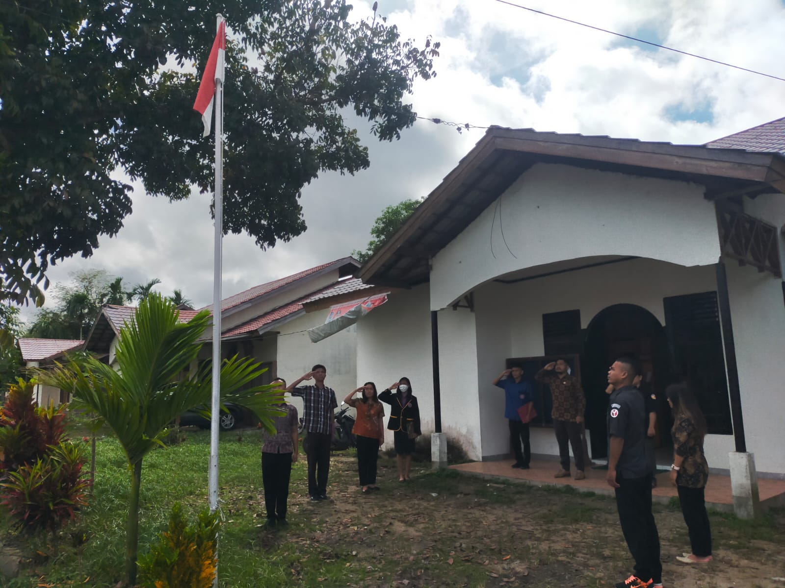 PAHLAWAN TELADANKU" Bawaslu Landak Gelar Upacara Hari Pahlawan Tahun 2022"