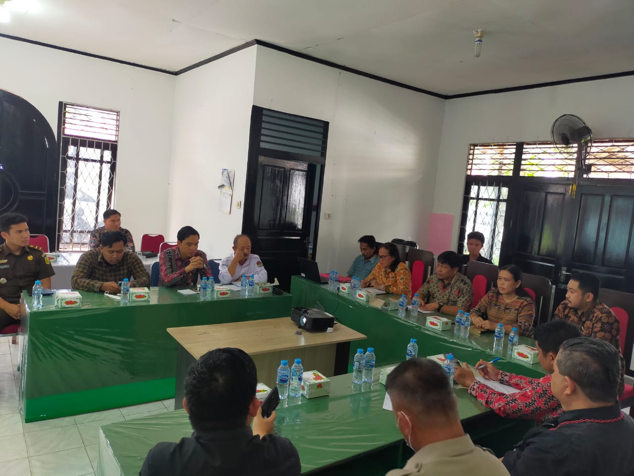 Bawaslu Landak Libatkan Stakeholder terkait Finalisasi Data IKP (Indeks Kerawanan Pemilu) tahun 2024