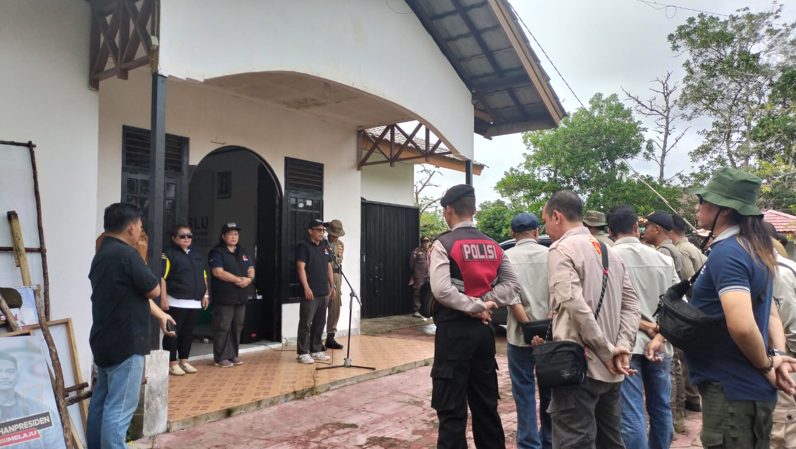 Arahan Barto Agato Dirgo