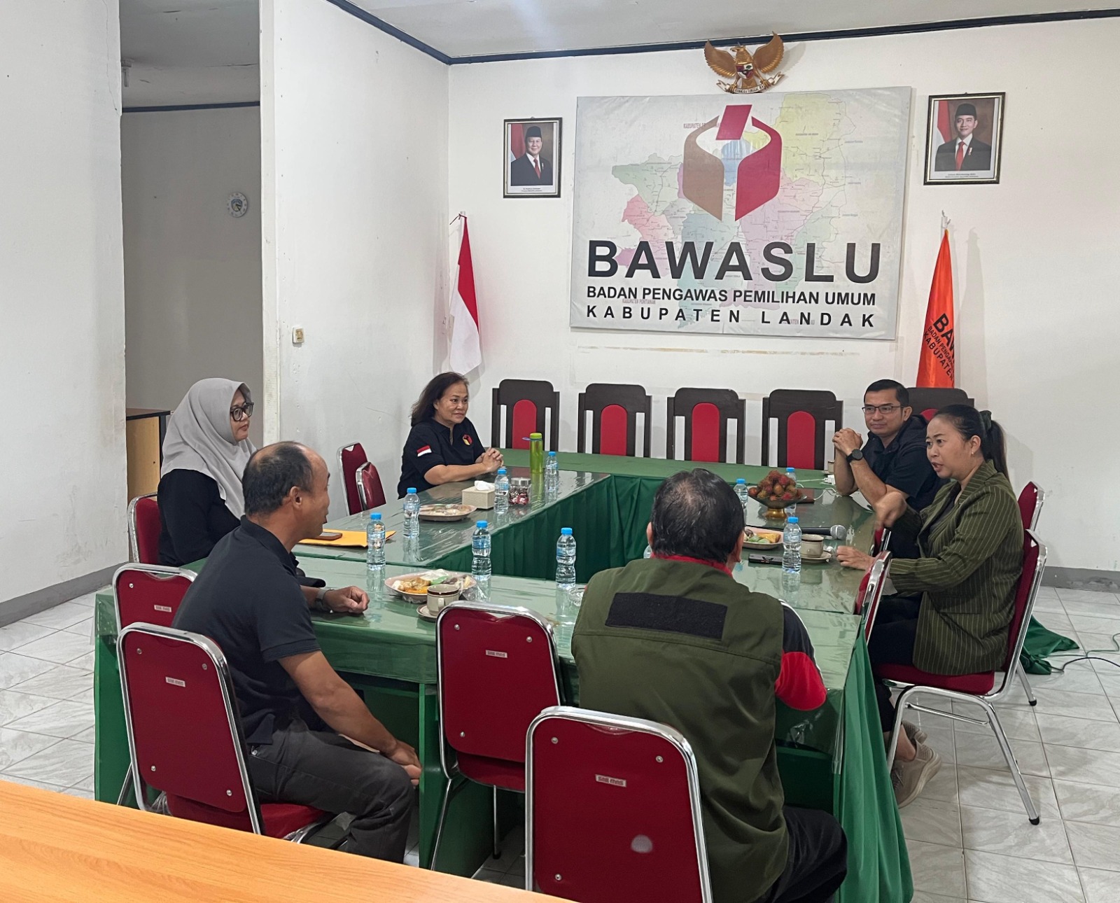 Dokumentasi kunjungan ibu Agnesia Ermi di Bawas Landak (21/11/2025).