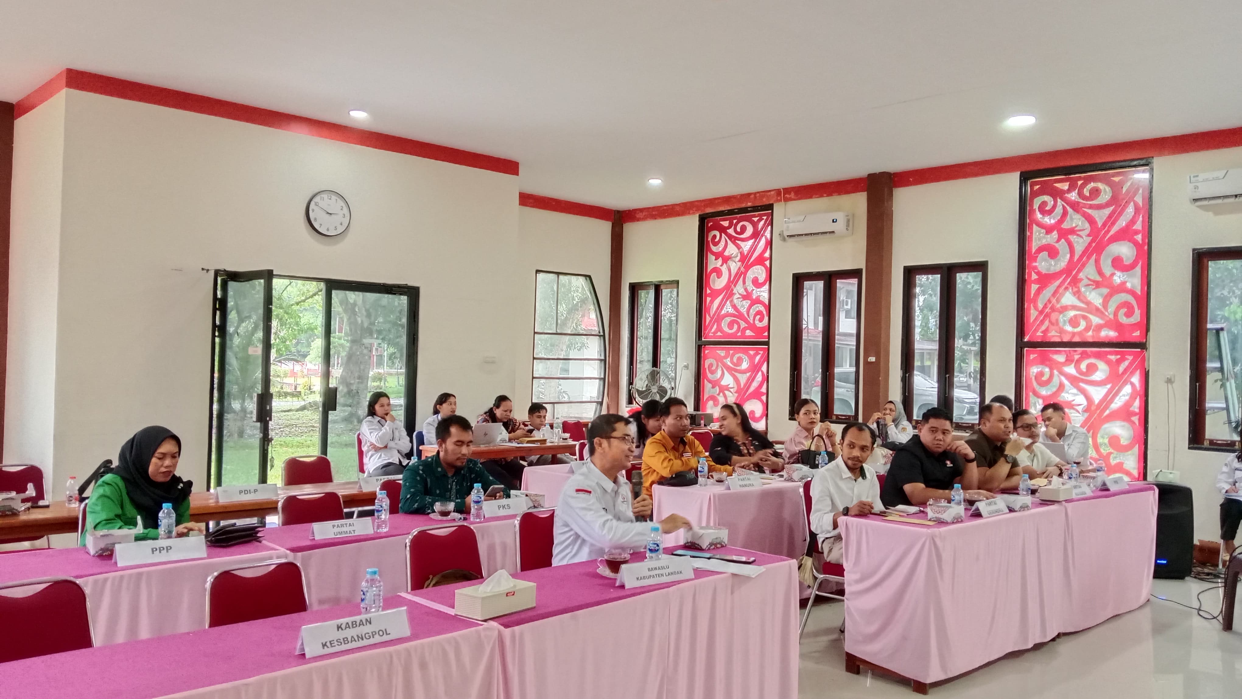 Dokumentasi menghadiri kegiatan Sosialisasi Pemutakhiran Data Parpol Berkelanjutan melalui SIPOL semester I 2026 (22/06/2026)