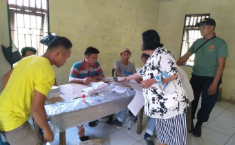 Pemungutan Suara Lanjutan di TPS 01 dan TPS 07 Desa Caokng