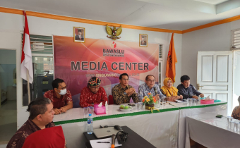 Bawaslu Kalbar Evaluasi Pelaksanaan Pengawasan Verifikasi Faktual Calon Peserta Pemilu tahun 2024