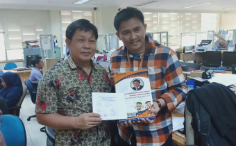 Penyerahan Laporan Hasil Pengawasan Divisi PHL ke Bawaslu RI