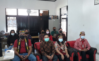 Mengikuti Upacara Peringatan HUT KE-22 Tahun PEMKAB LANDAK