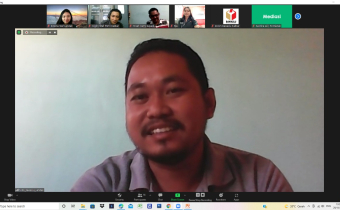 Mengikuti Sosialisasi SIPS