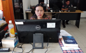 Mengikuti Warming Up Pengawasan Sesi 13